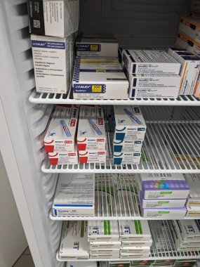 Prag, Çek Cumhuriyeti - 22 Haziran 2023: Ozempic Box. Ozempik ilacın Çek versiyonu. Çek Cumhuriyeti 'nde diyabet tedavisi. Bir paket semaglutid. Diyabet ilacı. Bazen kilo vermek için kullanılıyor.