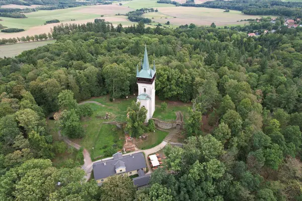 Letecký Pohled Rozhlednu Bolfanek Hřbitovní Kaplí Wolfganga Poblíž Nádherné Vesnice Stock Obrázky