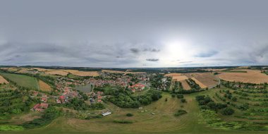 Cervena Recice, Çek Cumhuriyeti - 28 Temmuz 2023: Cervena Recice şatosu panorama manzarası, Czech şehir manzarası, vysocina Bölgesi, Çek Cumhuriyeti, Avrupa