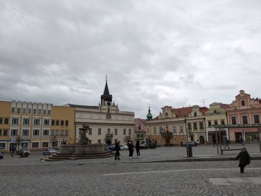 Havlickuv Brod, Çek Cumhuriyeti - 11 Temmuz 2022: Çeşmeli Havlickuv Brod tarihi şehir meydanı, Vysocina bölgesi