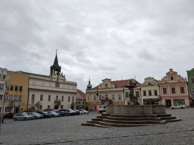 Havlickuv Brod, Çek Cumhuriyeti - 11 Temmuz 2022: Çeşmeli Havlickuv Brod tarihi şehir meydanı, Vysocina bölgesi