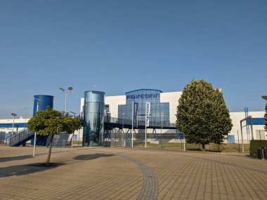 Kolin, Çek Cumhuriyeti-14 Temmuz 2023: Foxconn şirketi, bu bölgedeki büyük teknoloji şirketi ve işvereni, büyük üretim fabrikası ve lojistik merkezi deposu