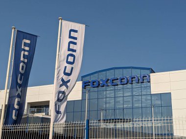 Kolin, Çek Cumhuriyeti-14 Temmuz 2023: Foxconn şirketi, bu bölgedeki büyük teknoloji şirketi ve işvereni, büyük üretim fabrikası ve lojistik merkezi deposu