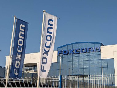 Kolin, Çek Cumhuriyeti-14 Temmuz 2023: Foxconn şirketi, bu bölgedeki büyük teknoloji şirketi ve işvereni, büyük üretim fabrikası ve lojistik merkezi deposu