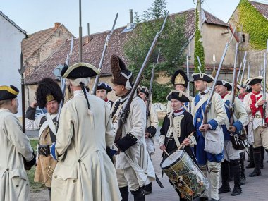 Prag, Çek Cumhuriyeti 6 Mayıs 2025: Çek Cumhuriyeti 'nin Nova Ves köyü yakınlarında Kolin Muharebesi' nin (1757) canlandırılması..
