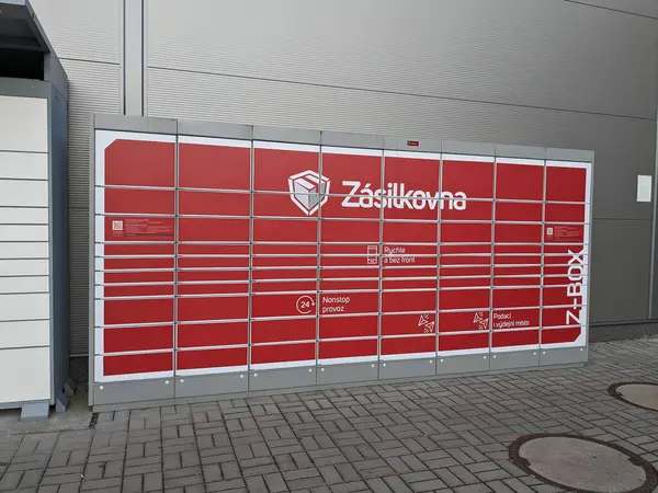 Praga República Checa Junio 2023 Zasilkovna Logística Cajas Paquetes Para — Foto de Stock