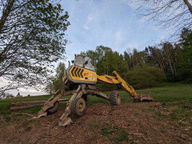 Plzen, Çek Cumhuriyeti - 27 Ekim 2023: Orman kazıcı Menzi Muck A91 Toprak Fabrikası 'nda.