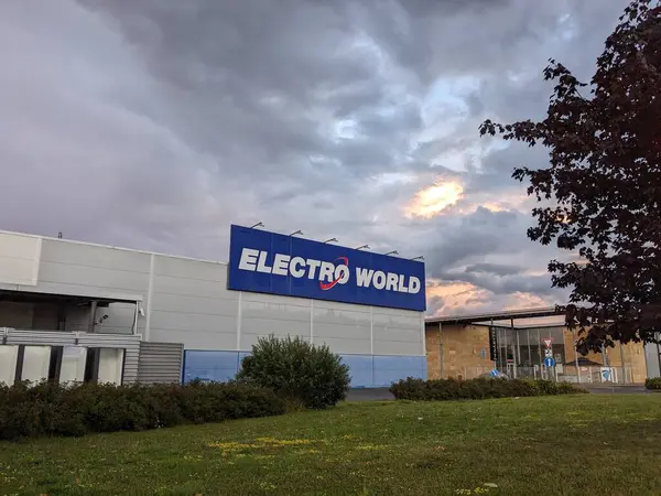 Mlada Boleslav República Checa Augus 2023 Electro Supermercado Mundial Parque — Foto de Stock