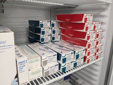 Prag, Çek Cumhuriyeti - 2 Haziran 2024: Ozempic Box. Ozempik ilacın Çek versiyonu. Çek Cumhuriyeti 'nde diyabet tedavisi. Bir paket semaglutid. Diyabet ilacı. Bazen kilo vermek için kullanılıyor.