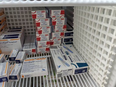 Prag, Çek Cumhuriyeti - 2 Haziran 2024: Ozempic Box. Ozempik ilacın Çek versiyonu. Çek Cumhuriyeti 'nde diyabet tedavisi. Bir paket semaglutid. Diyabet ilacı. Bazen kilo vermek için kullanılıyor.