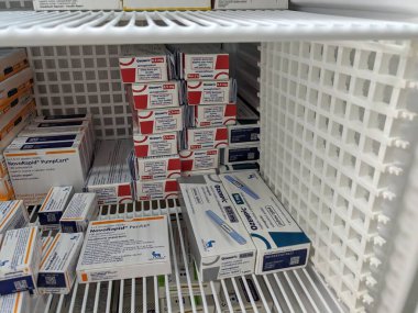 Prag, Çek Cumhuriyeti-4 Ocak 2024: Ozempic kutusu. Ozempik ilacın Çek versiyonu. AB 'de diyabet tedavisi. Bir paket semaglutid. Diyabet ilacı. Bazen kilo vermek için kullanılıyor. Danimarkalı Novo Nordisk yapımcısı.