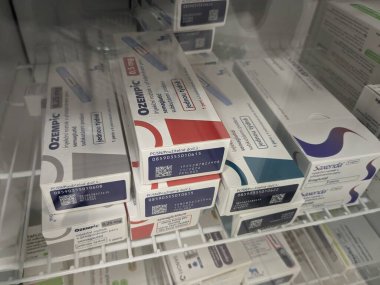Brno, Çek Cumhuriyeti-2 Ağustos 2024: Ozempic ilaç kutusu NORDISK. Çek Cumhuriyeti 'nde diyabet tedavisi. Bir paket semaglutid. Diyabet ilacı. Bazen kilo vermek için kullanılıyor.
