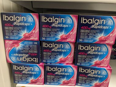 Prag, Çek Cumhuriyeti - 28 Ağustos 2024: IBALGIN kutusu ve ZENTIVA tarafından IBUPROFEN aktif maddesi, ağrı ve iltihap yardımı için kullanılır.