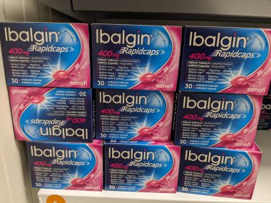 Prag, Çek Cumhuriyeti - 28 Ağustos 2024: IBALGIN kutusu ve ZENTIVA tarafından IBUPROFEN aktif maddesi, ağrı ve iltihap yardımı için kullanılır.