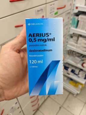 Prag, Çek Cumhuriyeti-9 Ekim 2024: MSD 'nin Aerius' u alerjik romatizma, saman nezlesi ve kronik ürtiker semptomlarını gidermek için kullanılan DESLORATADINE antihistamini içeriyor.