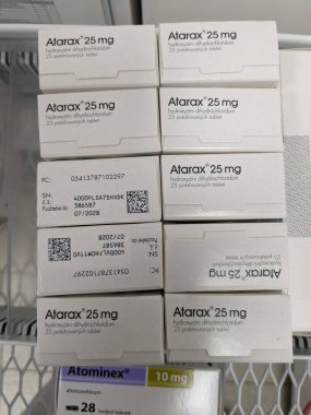 Prag, Çek Cumhuriyeti-7 Ağustos 2024: ATARAX kutu dolusu HYDROXYZINE aktif maddesi UCB tarafından anksiyete ve alerjilerin tedavisinde kullanıldı