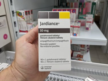 Prag, Çek Cumhuriyeti - 11 Ocak 2024: Diyabet ilacı (DM) veya eczane eczanesinde yüksek kan şekeri. Boehringer Ingelheim Empagliflozin bir antidiyabetik