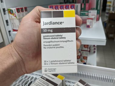 Prag, Çek Cumhuriyeti - 11 Ocak 2024: Diyabet ilacı (DM) veya eczane eczanesinde yüksek kan şekeri. Boehringer Ingelheim Empagliflozin bir antidiyabetik