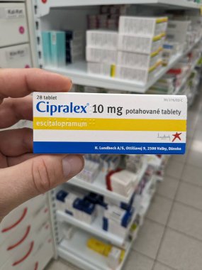 Prag, Çek Cumhuriyeti - 28 Haziran 2024: CIPRALEX kutu dolusu Escitalopram aktif maddesi Lundbeck tarafından, depresyon tedavisi ve anksiyete bozuklukları için kullanıldı.