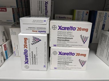 Prag, Çek Cumhuriyeti-6 Haziran 2024. Xarelto, Bayer Sağlık tarafından inme ve kan pıhtılaşmasını azaltmak için ilaç. Rivaroxaban aktif madde.