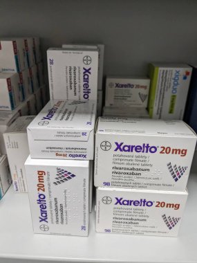 Prag, Çek Cumhuriyeti-6 Haziran 2024. Xarelto, Bayer Sağlık tarafından inme ve kan pıhtılaşmasını azaltmak için ilaç. Rivaroxaban aktif madde.