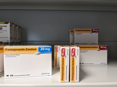 Prag, Çek Cumhuriyeti 23 Mayıs 2023: Eczane-Pantoprazole Zentiva, mide içindeki asit miktarını azaltan bir proton pompa inhibitörüdür.
