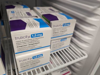 Prag, Çek Cumhuriyeti - 22 Temmuz 2024: kutu doğruluğu 1,5 mg Eli Lily insülin enjeksiyon kalemi. Çek Cumhuriyeti, Avrupa Birliği