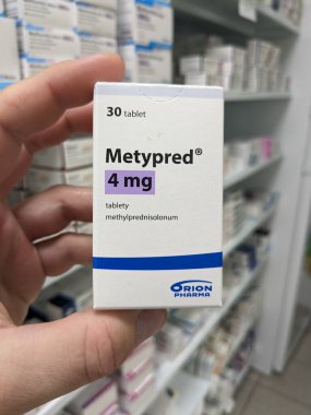 Prag, Çek Cumhuriyeti - 10 Temmuz 2024: METYPRED ilaç kutusu METHYLPREDNISOLone aktif madde ORION PHARMA, iltihap ve otoimmün hastalıkların tedavisinde kullanılır.