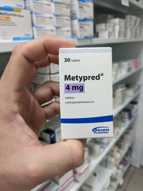 Prag, Çek Cumhuriyeti - 10 Temmuz 2024: METYPRED ilaç kutusu METHYLPREDNISOLone aktif madde ORION PHARMA, iltihap ve otoimmün hastalıkların tedavisinde kullanılır.