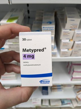 Prag, Çek Cumhuriyeti - 10 Temmuz 2024: METYPRED ilaç kutusu METHYLPREDNISOLone aktif madde ORION PHARMA, iltihap ve otoimmün hastalıkların tedavisinde kullanılır.