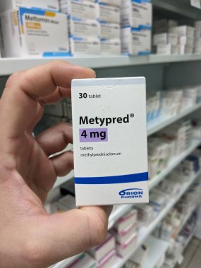 Prag, Çek Cumhuriyeti - 10 Temmuz 2024: METYPRED ilaç kutusu METHYLPREDNISOLone aktif madde ORION PHARMA, iltihap ve otoimmün hastalıkların tedavisinde kullanılır.