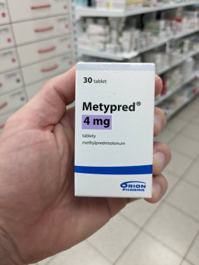 Prag, Çek Cumhuriyeti - 10 Temmuz 2024: METYPRED ilaç kutusu METHYLPREDNISOLone aktif madde ORION PHARMA, iltihap ve otoimmün hastalıkların tedavisinde kullanılır.