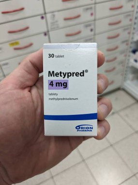 Prag, Çek Cumhuriyeti - 10 Temmuz 2024: METYPRED ilaç kutusu METHYLPREDNISOLone aktif madde ORION PHARMA, iltihap ve otoimmün hastalıkların tedavisinde kullanılır.