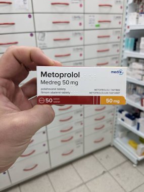 Prag, Çek Cumhuriyeti - 10 Temmuz 2024: METOPROLOL MEDREG ile birlikte METOPROLOL aktif madde, hipertansiyon ve kardiyovasküler sağlık tedavisinde kullanılır.