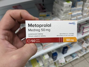 Prag, Çek Cumhuriyeti - 10 Temmuz 2024: METOPROLOL MEDREG ile birlikte METOPROLOL aktif madde, hipertansiyon ve kardiyovasküler sağlık tedavisinde kullanılır.