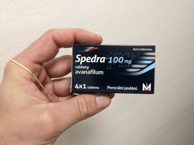 Prag, Çek Cumhuriyeti - 10 Temmuz 2024: SPEDRA ilaç kutusu MENARINI tarafından AVANAFIL aktif madde, ereksiyon bozukluğunun tedavisinde kullanılır.