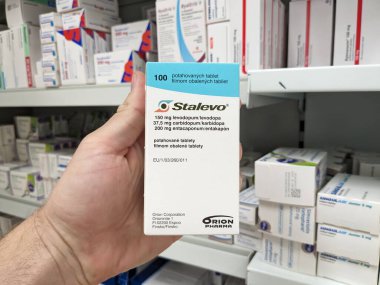 Prag, Çek Cumhuriyeti-13 Temmuz 2024: STALEVO tabletleri LEVODOPA, CARBIDOPA ve NOVARTIS tarafından kullanılan ENTACAPON aktif maddeler.