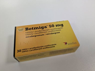 Prag, Çek Cumhuriyeti-7 Ağustos 2024: ASTELLAS 'ın MIRABEGRON aktif maddesiyle BETMIGA ilaç kutusu, aşırı aktif mesanenin tedavisinde kullanılır