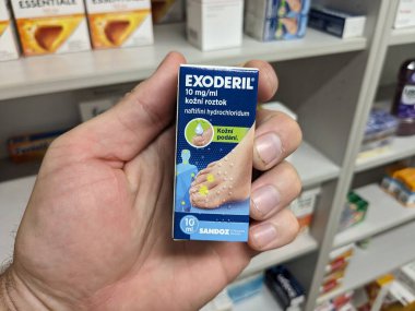 Prag, Çek Cumhuriyeti - 9 Temmuz 2024: SANDOZ 'un NAFTIFINE aktif maddesiyle EXODERIL ürünleri, sporcu ayağı, sporcu kaşıntısı ve mantar enfeksiyonları için kullanılır..