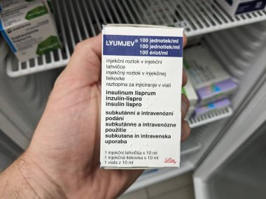 Prag, Çek Cumhuriyeti - 13 Temmuz 2024: LYUMJEV INSULIN LISPRO aktif maddesi, ELI LILLY tarafından, diyabet yönetimi için kullanılır.