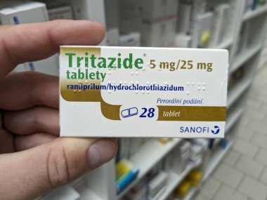 Prag, Çek Cumhuriyeti-7 Ağustos 2024: TRITAZIDE SANOFI, SANOFI tarafından kullanılan RAMIPRIL aktif madde içeren ilaç kutusu, hipertansiyon tedavisi, kalp yetmezliği