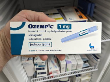 Prag, Çek Cumhuriyeti - 17 Haziran 2024 Semaglutide aktif maddesiyle birlikte Novo Nordisk tarafından diyabet tedavisi için kullanılan ilaç kutusu, Tip 2 diyabet