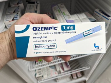 Prag, Çek Cumhuriyeti - 17 Haziran 2024 Semaglutide aktif maddesiyle birlikte Novo Nordisk tarafından diyabet tedavisi için kullanılan ilaç kutusu, Tip 2 diyabet