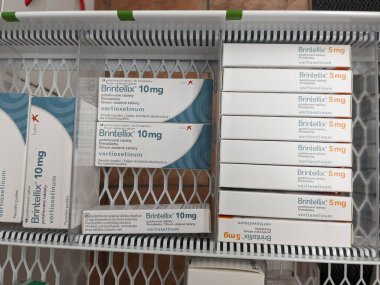 Prag, Çek Cumhuriyeti - 9 Temmuz 2024: BRINTELLIX tabletleri LUNDBECK tarafından aktif hale getirilen VORTIOXETINE tabletleri, büyük depresif bozukluk ve anksiyete tedavisinde kullanılır.