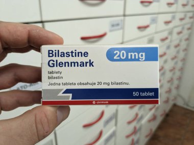 Prag, Çek Cumhuriyeti - 9 Temmuz 2024: BILASTIN GLENMARK ilaç kutusu GLENMARK tarafından kullanılan ve alerji ve saman nezlesi tedavisinde kullanılan BILASTINE aktif madde.