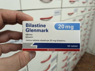 Prag, Çek Cumhuriyeti - 9 Temmuz 2024: BILASTIN GLENMARK ilaç kutusu GLENMARK tarafından kullanılan ve alerji ve saman nezlesi tedavisinde kullanılan BILASTINE aktif madde.