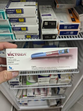 Prag, Çek Cumhuriyeti - 28 Haziran 2024: Novo Nordisk 'in Liraglutide aktif maddesiyle VICTOZA ilacı, diyabet tedavisi için kullanılan Mellitus tip 2, ağırlık yönetimi, hiperglisemi, enjeksiyon