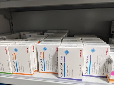 Prag, Çek Cumhuriyeti-9 Ekim 2024: Concor Cor BISOPROLOL içeren bir beta engelleyici, kalp atış hızı kontrolü ve kan basıncı yönetimi için kullanılır, genellikle yüksek tansiyonu olan hastalara reçete edilir.
