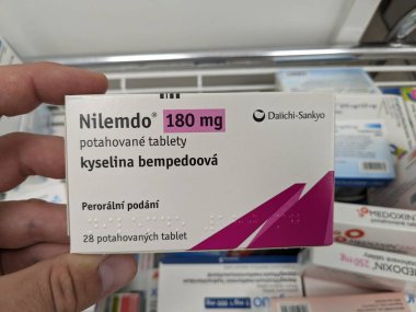 Prag, Çek Cumhuriyeti-9 Ekim 2024: DAIICHI SANKYO 'nun Nilemdo' su, diyete rağmen LDL kolesterolünü azaltmak isteyen hastalarda ilave kolesterol tedavisine ihtiyaç duyan bir ilaç olan BEMPEDOIC ACID içeriyor 