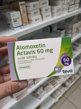 Prag, Çek Cumhuriyeti-9 Temmuz 2024: Atomoxetin Actavis kutusu Atomoxetine aktif maddeyle Mylan tarafından ADHD, dikkat eksikliği hiperaktivite bozukluğu ve itici güç sorunu tedavisinde kullanıldı